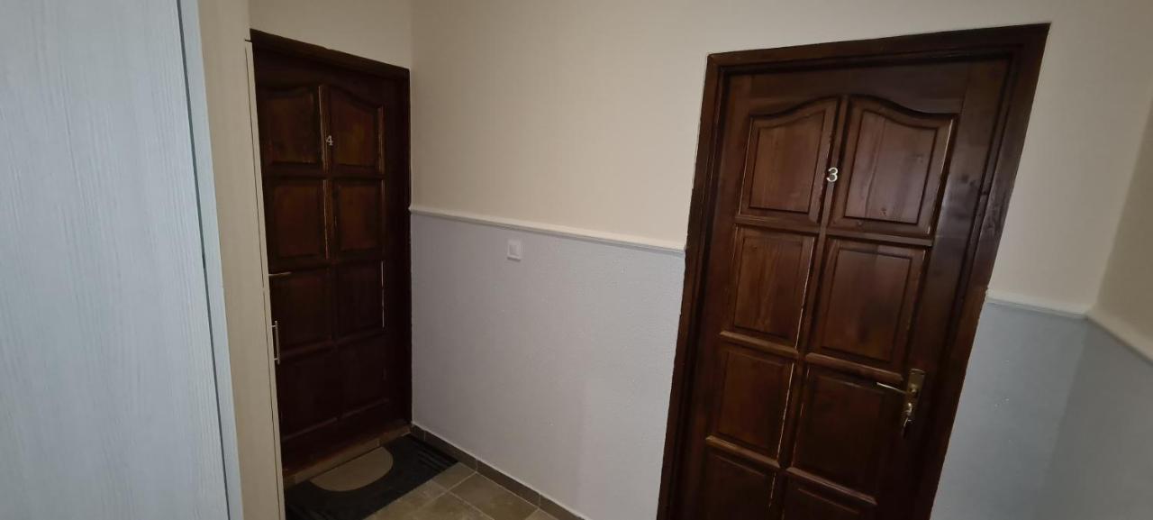 Rozsa Apartmanhaz 塞格德 外观 照片