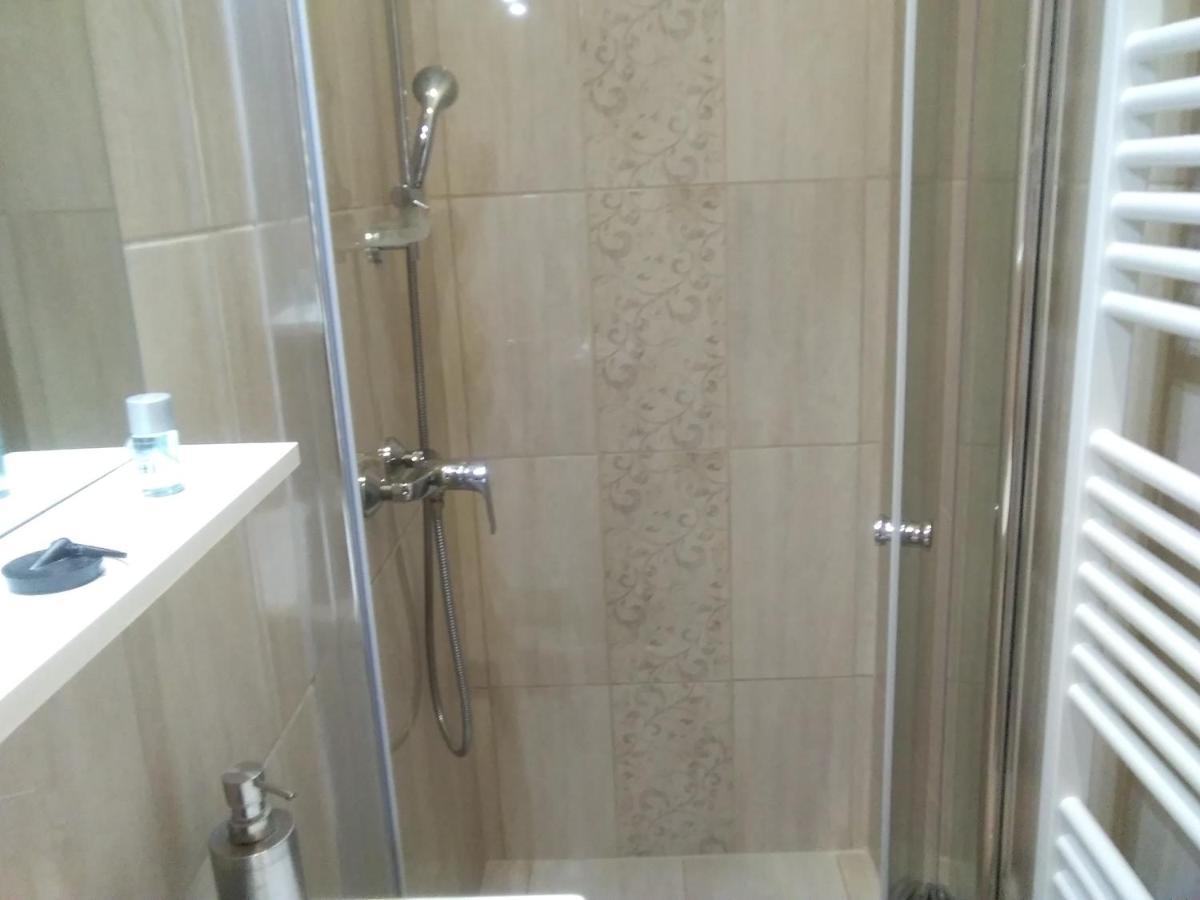 Rozsa Apartmanhaz 塞格德 外观 照片